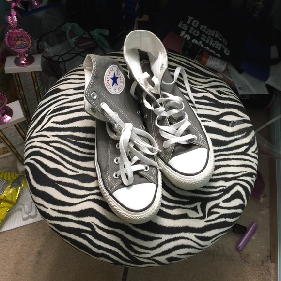 Converse 6.5 barley worn