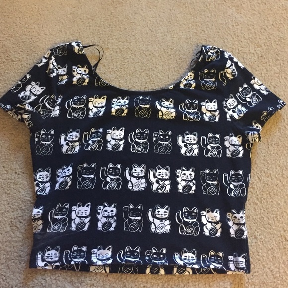 H&M Chinese cats half shirt