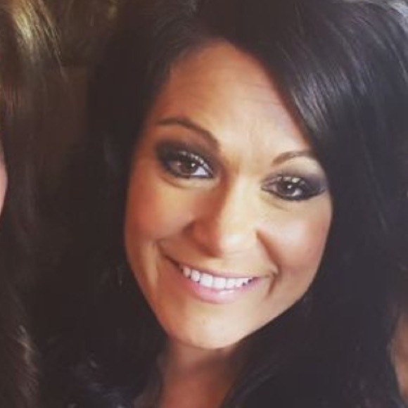 Meet your Posher, Jennifer - Picture 1 of 1