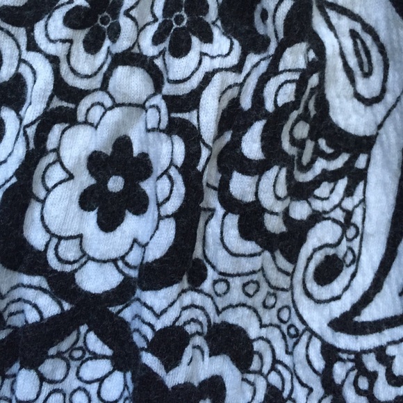 Susan Lawrence Empire Waist Top - Picture 3 of 3