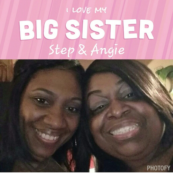 Sisterly love=Loving Closet - Picture 4 of 4