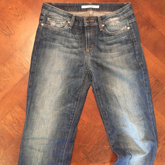 Joes slightly distressed, dark wash 26