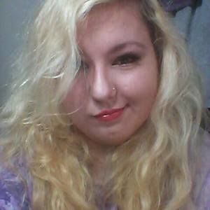 Meet your Posher, Daniela