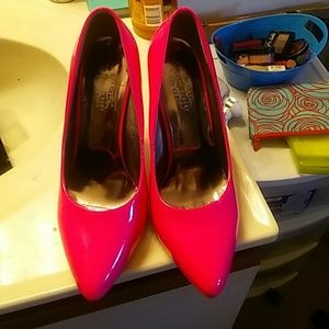 Charles Albert pink heels