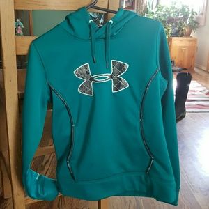 Under Armour sweatshirt