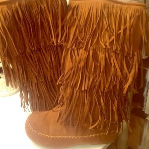 Suede fringe boots