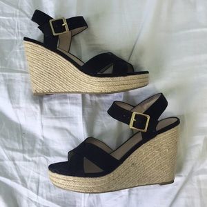 Black Wedges