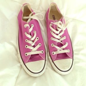 Pink converse