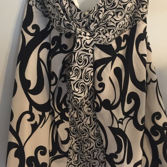 Strapless flowy tank top - Picture 2 of 6