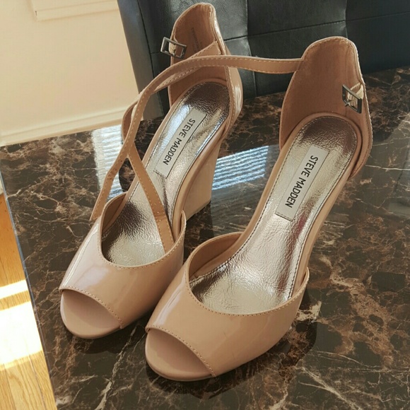 Steve Madden wedge