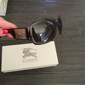 Burberry sunglasses