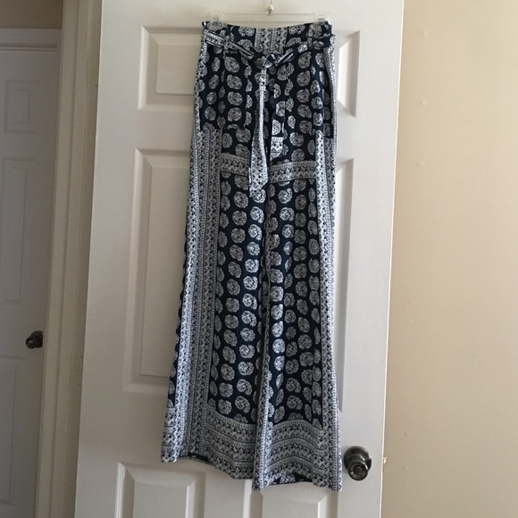Jessica Simpson Navy & White Wide Leg Pants