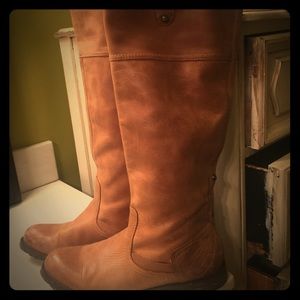 OTBT TAN LEATHER BOOTS
