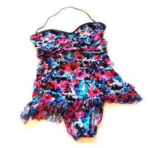 Kenneth Cole REACTION one piece swimsuit.