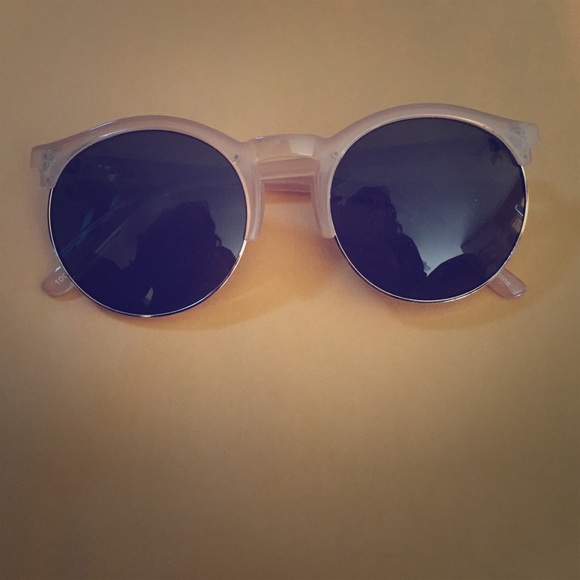 Nude rim sunglasses-Urban Outfitters