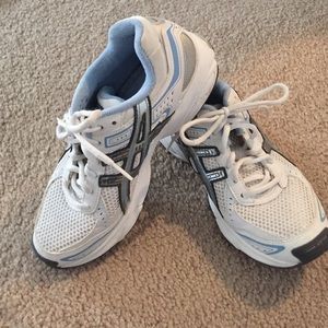 Asics sz 8 sneaker exc condition