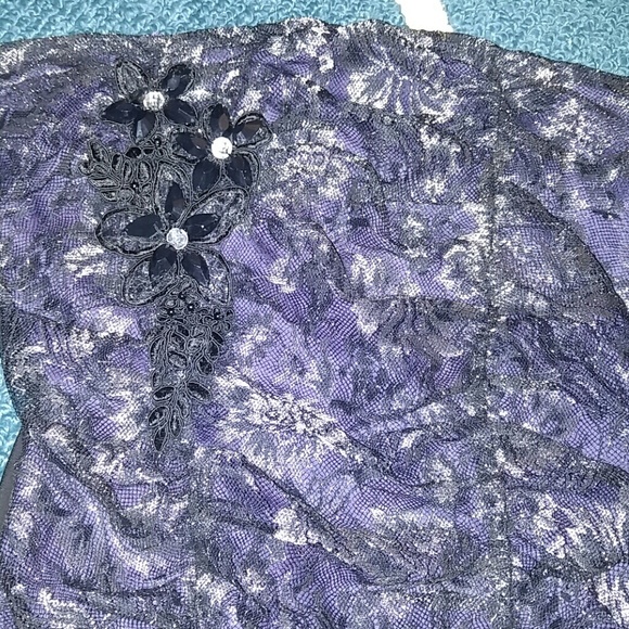 Lace purple and black tube top - Picture 3 of 3
