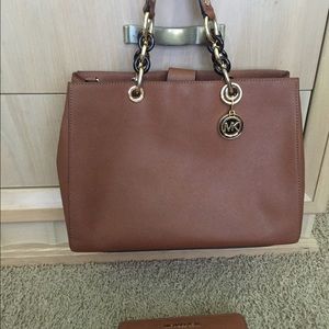 Michael Kors brown bag