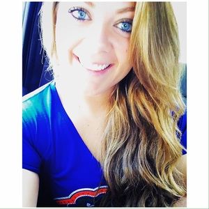 Meet your Posher, Elizabeth