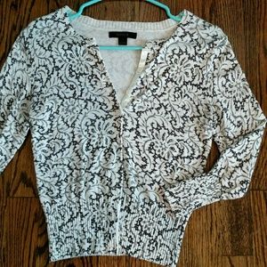 Feminine pattern quarter sleeve cardigan
