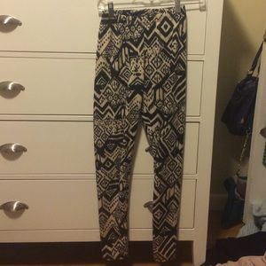 Tribal print leggings