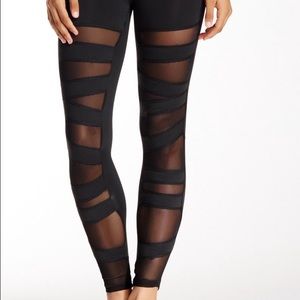 Electric yoga leggings