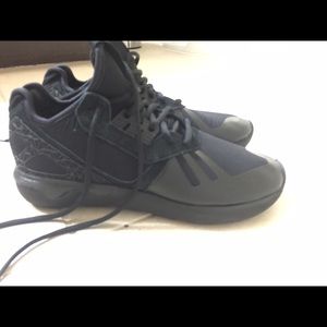 Adidas Tubulars size 9