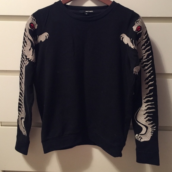 Cool sweater - Picture 1 of 3