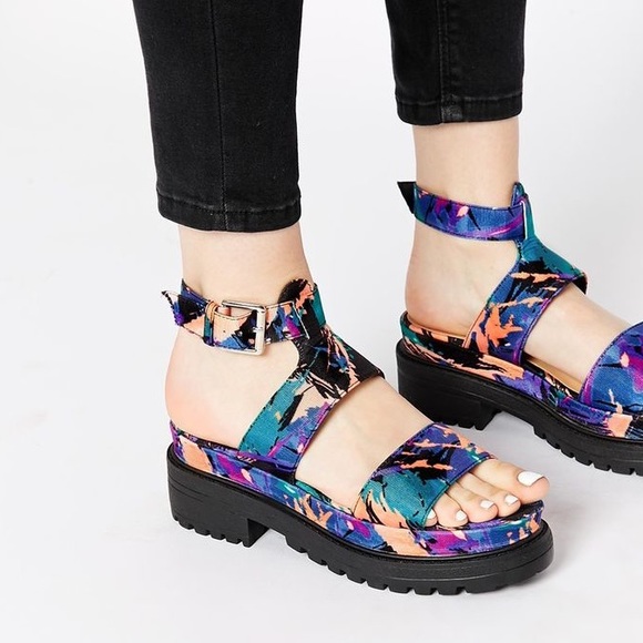🎉NEW ITEM🎉 Truffle Collection Chunky Sandal