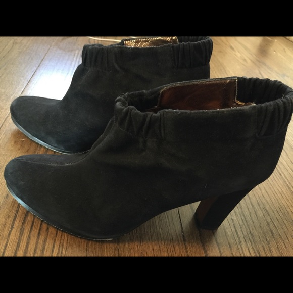 Sam Edelman suede booties- worn twice!!! - Picture 1 of 3