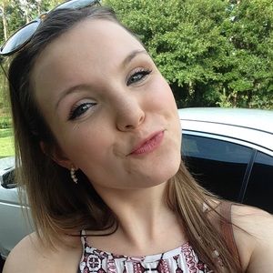 Meet your Posher, Rachel