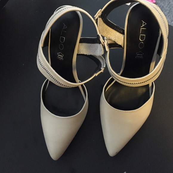 Nude Pointed Heels - Picture 2 of 3