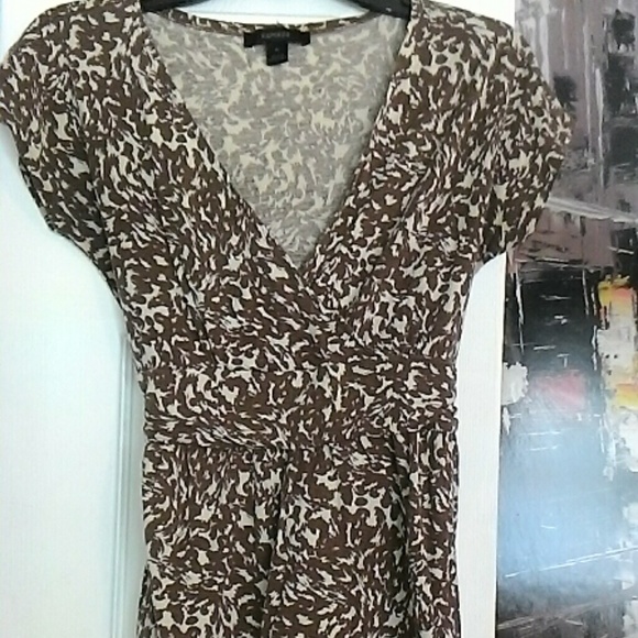 Wild Express brown and white top.