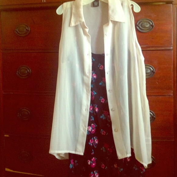 Tank top with sleeveless sheer blouse