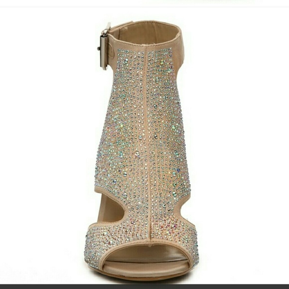 Steve Madden tan heels