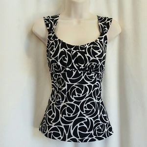 Like New WHITE HOUSE BLACK MARKET Top