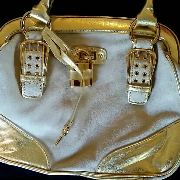 Handbag - Picture 2 of 3