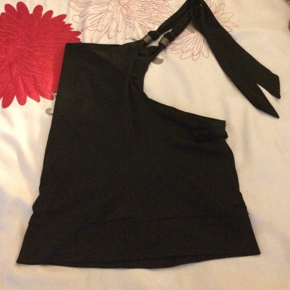 Macy's halter top - Picture 2 of 2