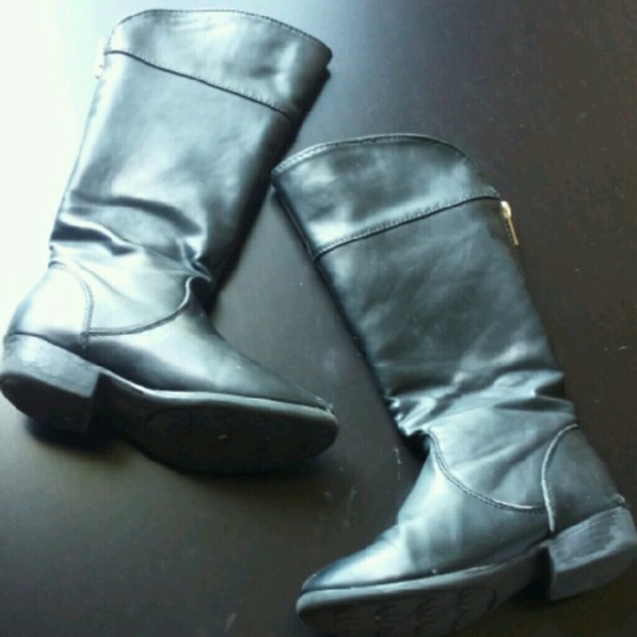 SOLD 12 Girls Knee high boots - Picture 2 of 4