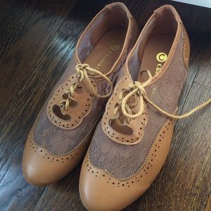Chase & Chlor brown flats