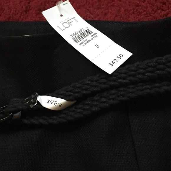Black skirt w/ belt NWT - Picture 2 of 3