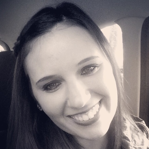 Meet your Posher, Arielle