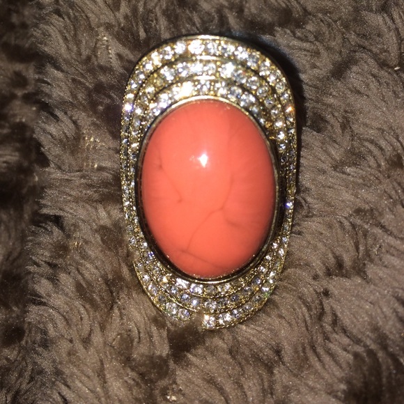 Stunning gold tone coral ring - Picture 1 of 3