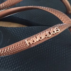 HAVIANAS flip flops