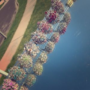 8 different colored rings