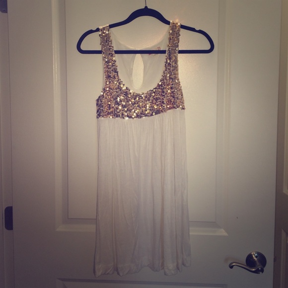 Forever 21 Gold Sequin Tank Size Medium