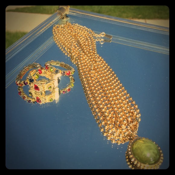 Necklace and rings
