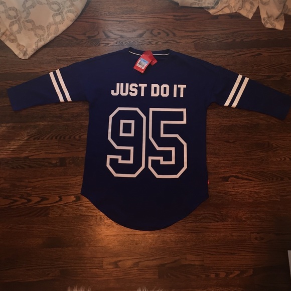 NIKE LONG SLEEVE SHIRT!!!