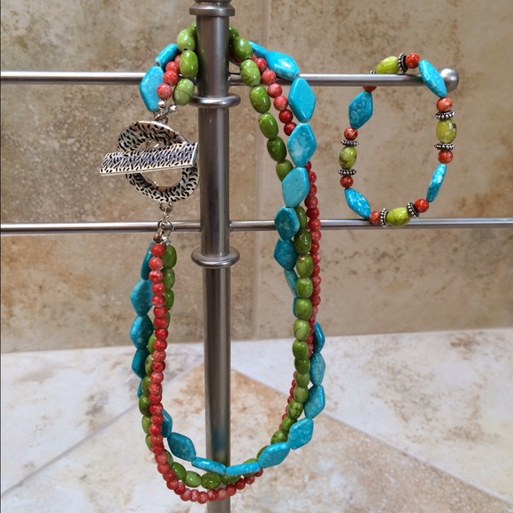 Matching brightly beaded necklace and bracelet - Picture 1 of 3
