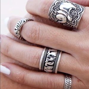Sell price set of 4 elephant rings